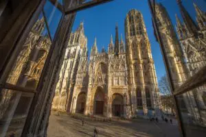 Fenêtre sur la Cathédrale de Rouen