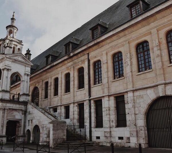 Halle aux Toiles